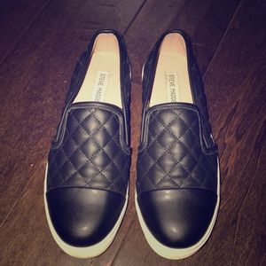 Steve Madden Black “ECENTRQ”